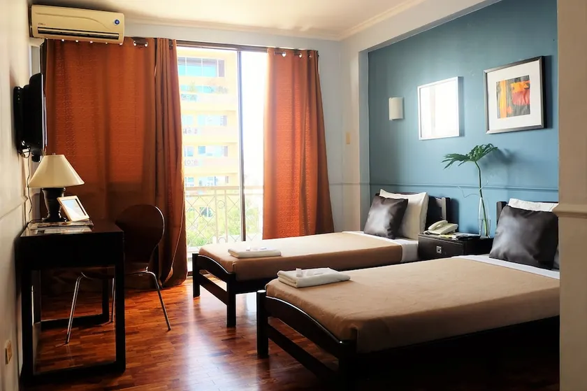 Vive Hotel - Image 1