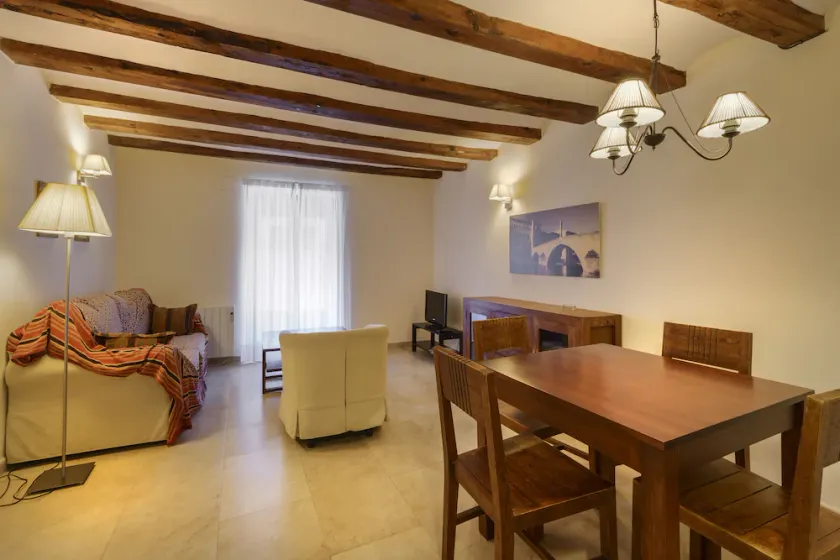 Apartamentos Les Valeres - Image 1