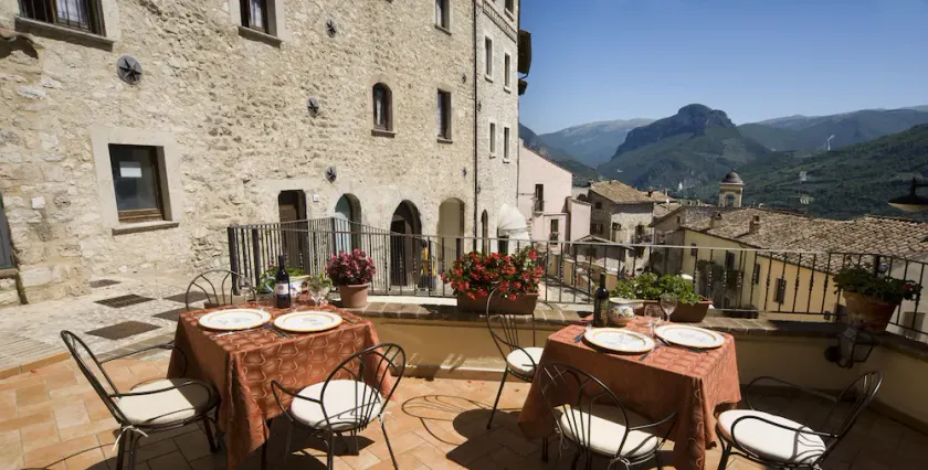 Albergo Rocca Ranne - Image 1