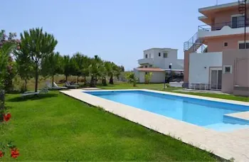 Petasos Apartments - Image 1