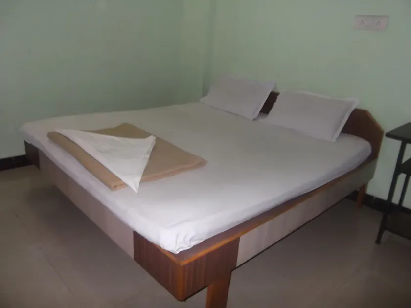 Hotel Oasis - Image 1