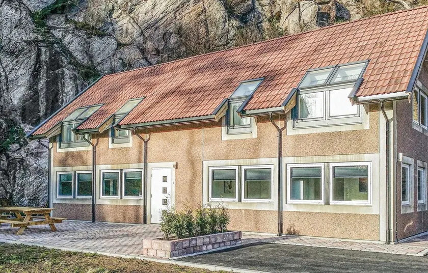Beautiful Home in Mandal With 8 Bedrooms, Jacuzzi and Wifi - Image 1