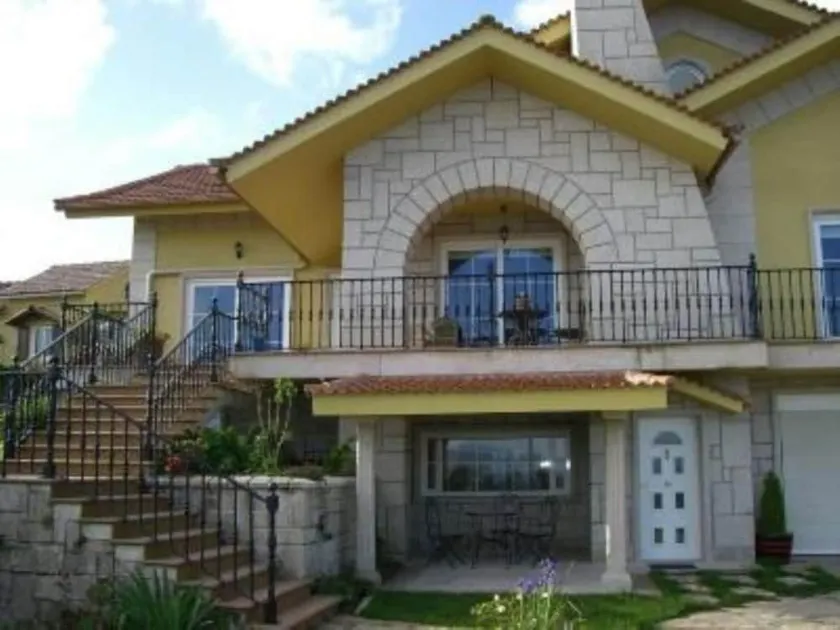 Apartment in Bueu Pontevedra 100009 - Image 1
