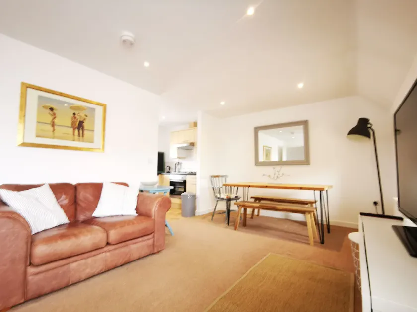 No 9 - Bracklesham Bay Apartment - Image 1