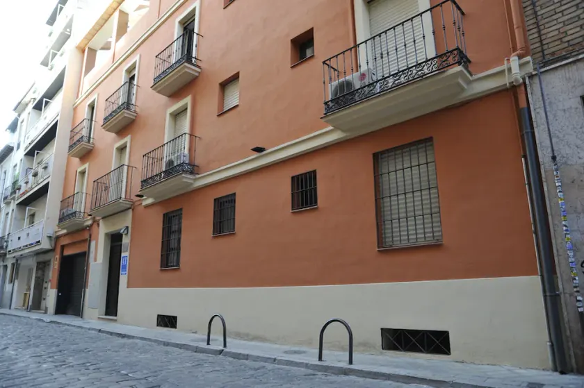 Home Granada - Image 1