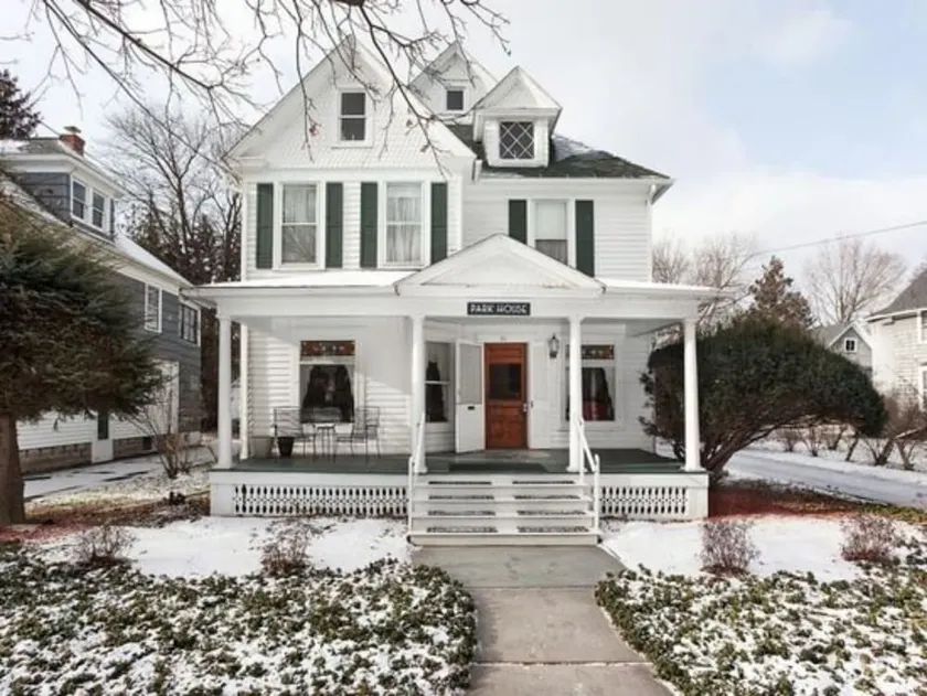 Park House Bed and Breakfast - Image 1