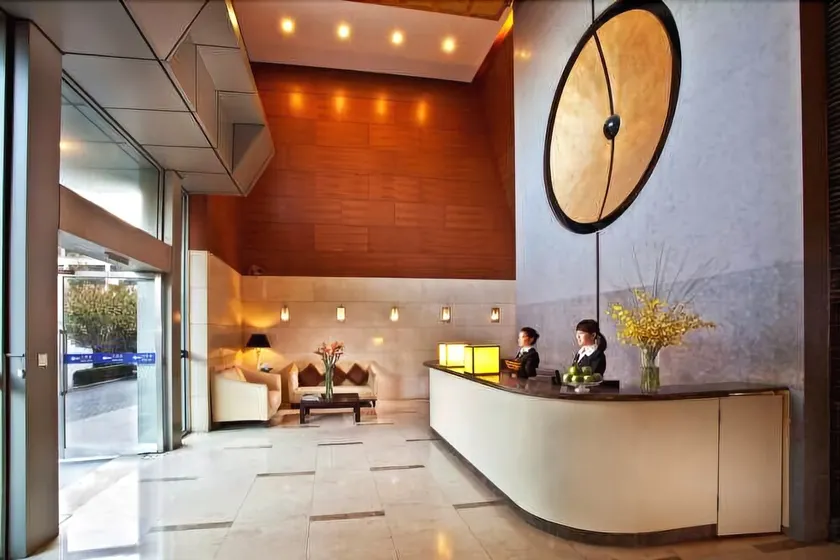 Gala Bay Residence - Image 1