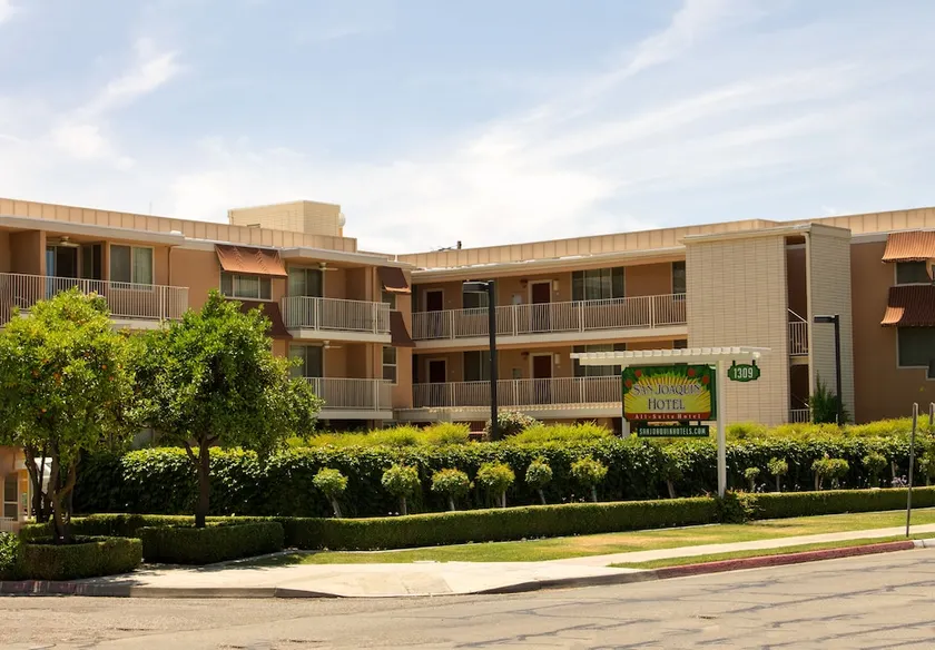 San Joaquin Hotel - Image 1