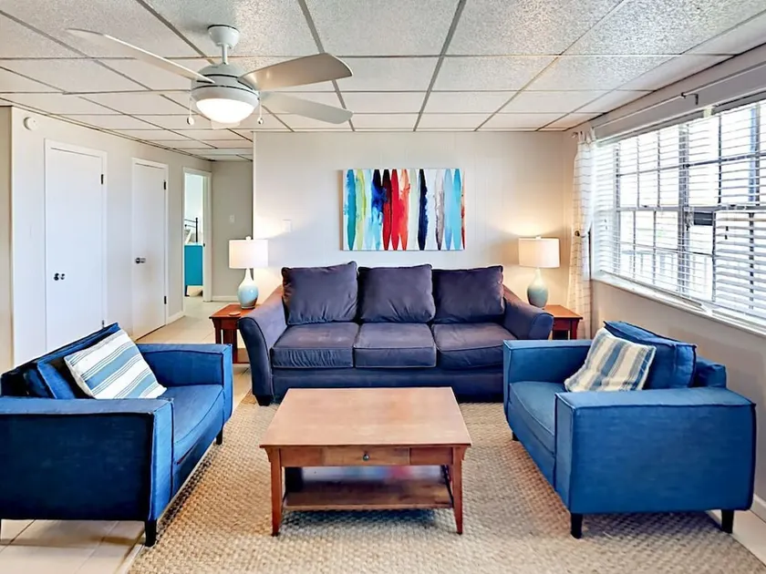 700 Island Retreat Rd - 2 Br Home - Image 1