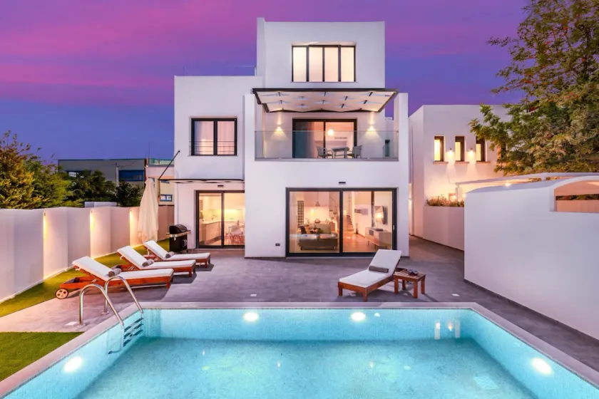 5star Villa Harmony w heated pool, Gym, Spa, Sauna - Image 1