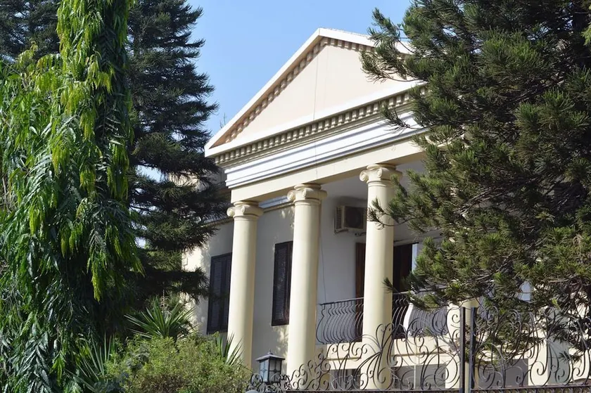 Continental House - Image 1