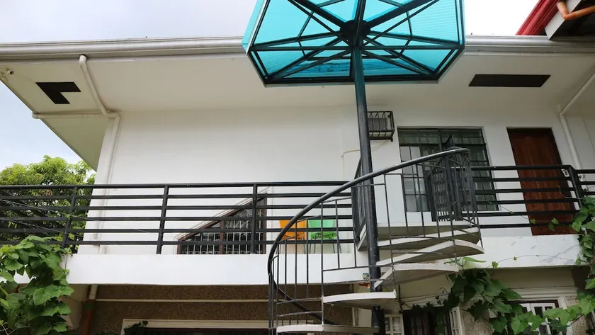 Charm Guest House Hostel - Image 1
