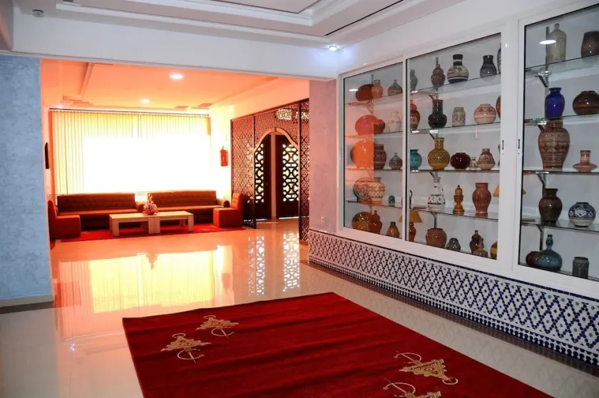 Hotel Al Madina - Image 1