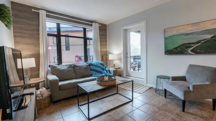 Bright and Airy Condo With Pool! #454 - Image 1