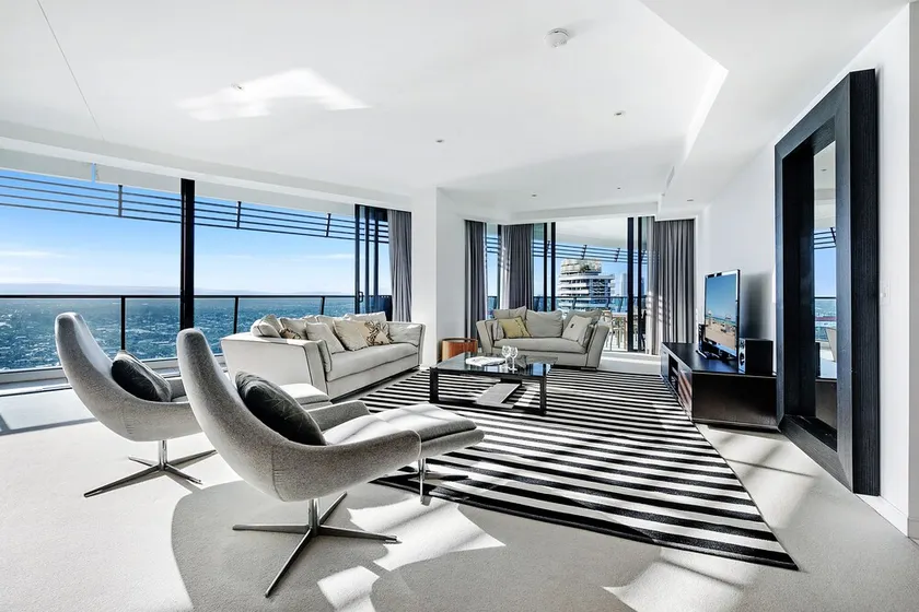 Oracle Resort Private 3 Bedroom Sub Penthouse - Image 1