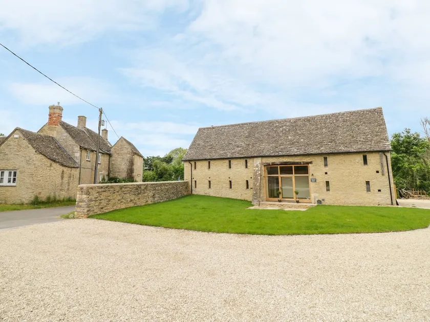 The Old Great Barn - Image 1