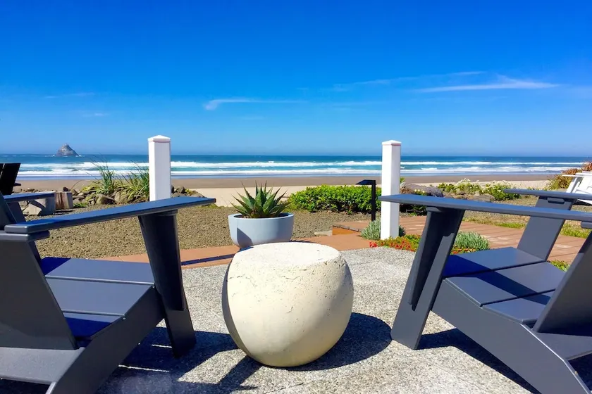 Ocean Point Inn - Image 1