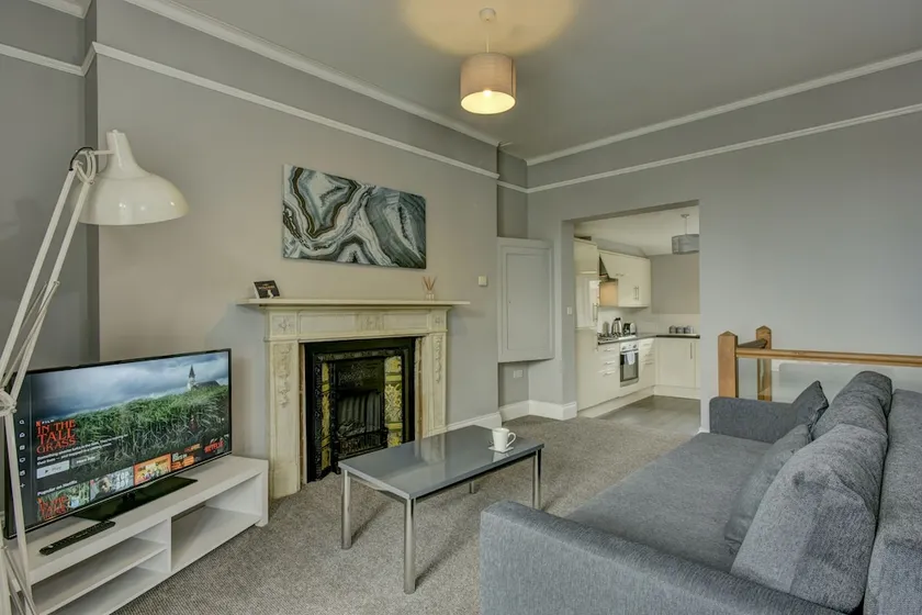 Karah Suites - Friarn Lawn - Image 1