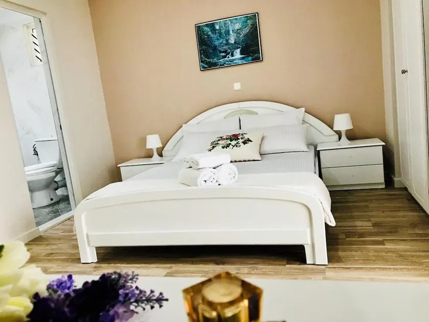 Joy Hotel - Image 1