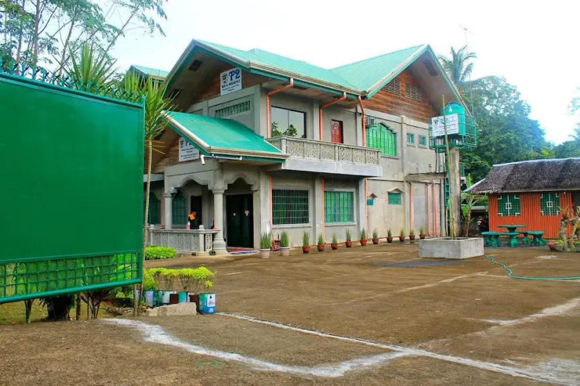7P2 Bed and Breakfast - Image 1