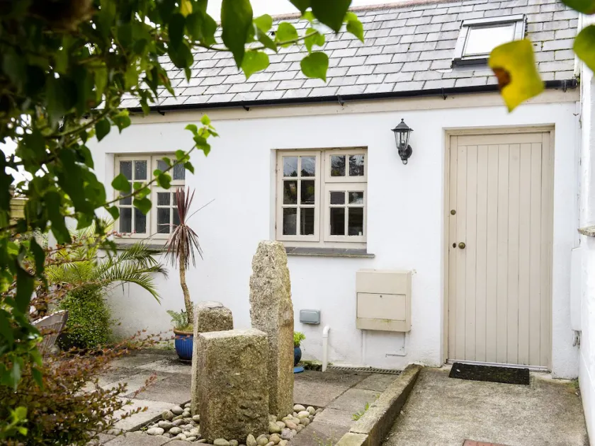 Willow Cottage - Image 1