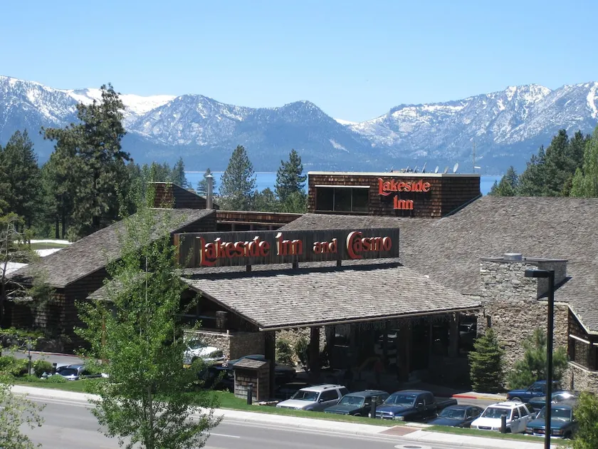 Lakeside Inn & Casino - Image 1
