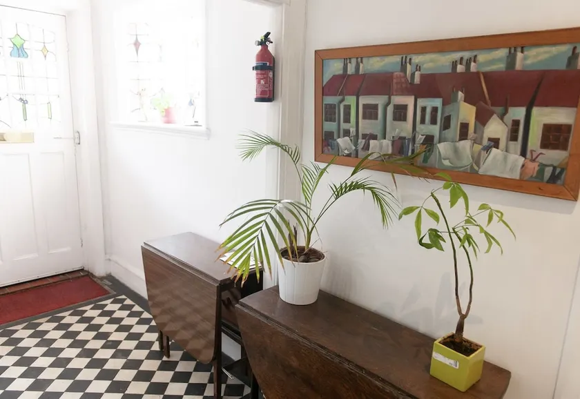 3 BR by Hampstead Heath W/terrace + Parking - Image 1