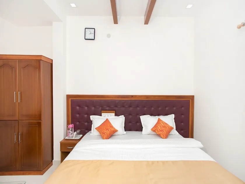 OYO 11097 Hotel Grand Arabian - Image 1