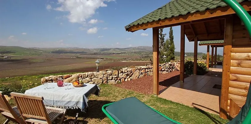Aviv Bakerem - Image 1