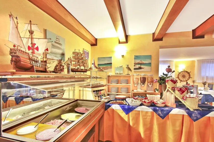 Hotel La Perla - Image 1