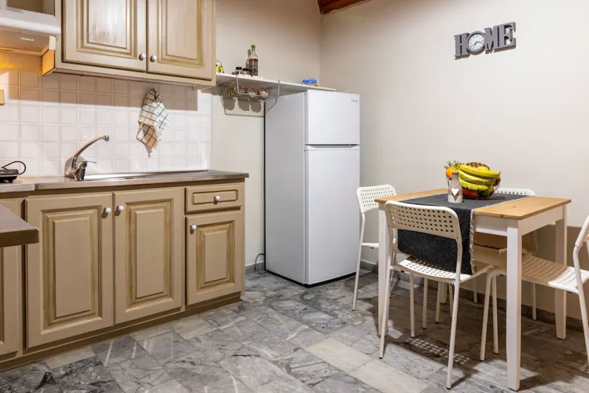 Sunny Summer Retreat - Perfect Location - Image 1