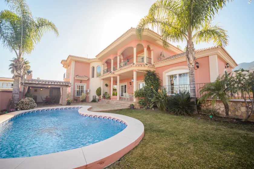 Cubo's Villa Elisabeth - Image 1