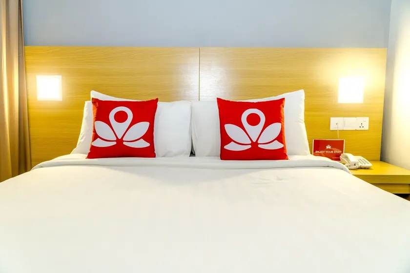 Zen Rooms Near Asia City - Image 1