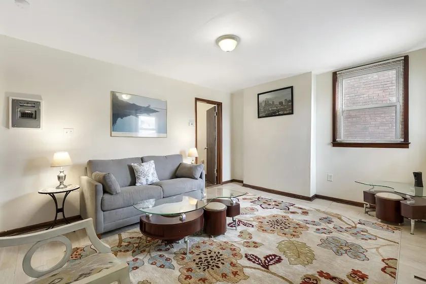 Halsey Haven - Center Of Downtown Arts District 2 Bedroom Apts by RedAwning - Image 1