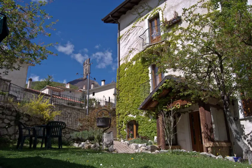 Albergo Casahotel Civitella - Image 1