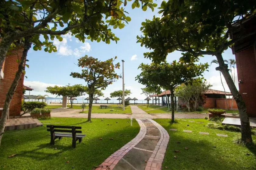 Tropical Hotel Residencia - Image 1