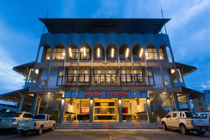 Holiday Station Hostel - Image 1
