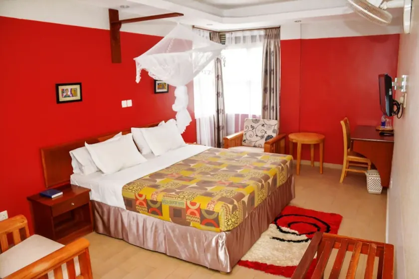 Esella Country Hotel - Image 1