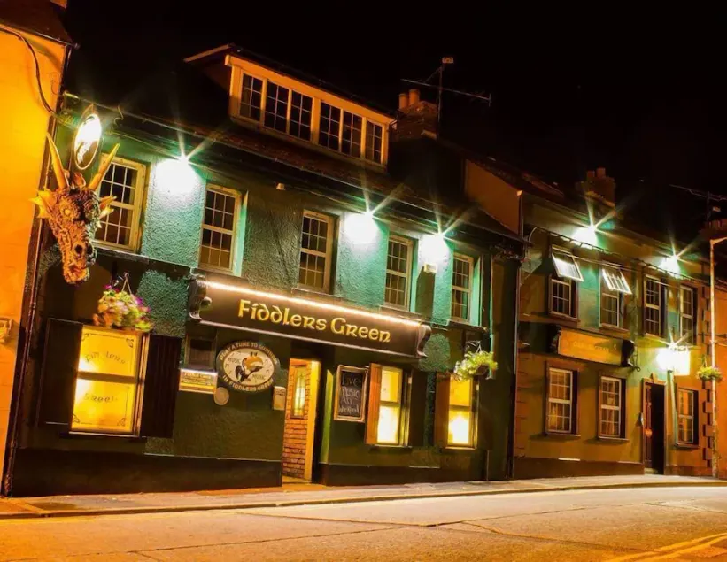 Fiddler's Green Bar and B&B - Image 1