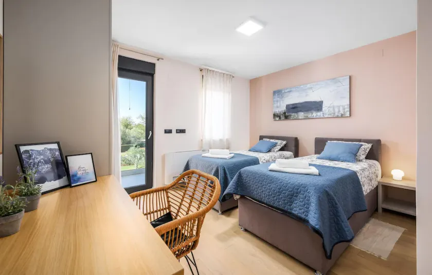 Amazing Home in Jehnici With 4 Bedrooms, Outdoor Swimming Pool and Heated Swimming Pool - Image 1
