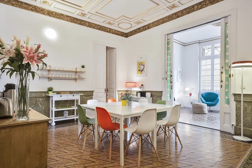 Plaza Catalunya Guest House - Image 1