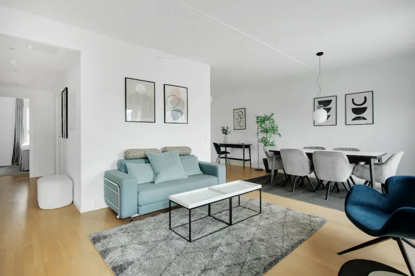 Sanders Arena - Smart 3-bdr Apt Close to Metro - Image 1