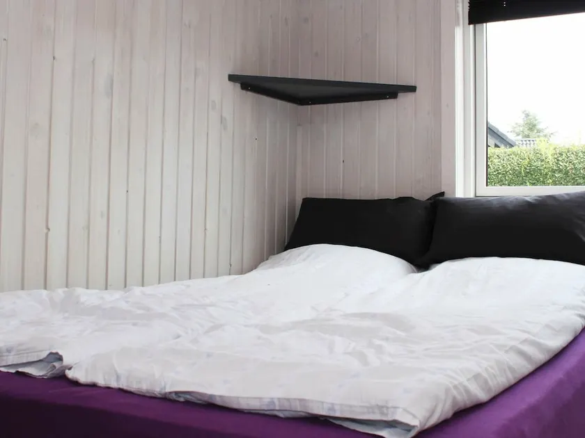 Quaint Holiday Home in Esbjerg With Sea Nearby - Image 1