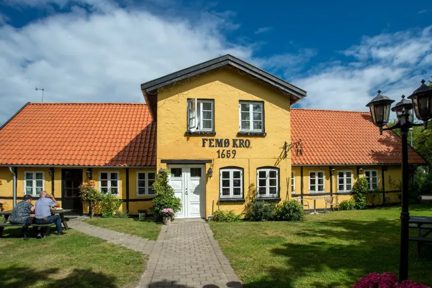 Femø Kro anno2022 - Image 1