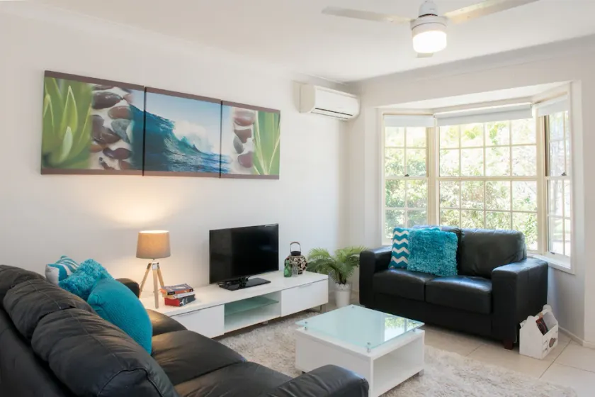 Gold Coast Theme Park Family Villa - Image 1