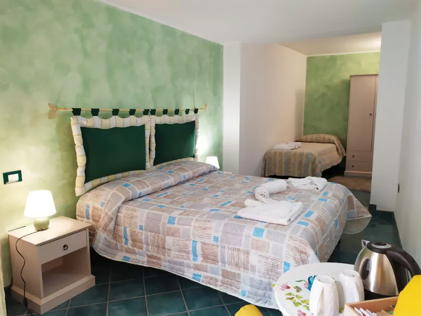 Air-conditioned Triple Room Caprera - Image 1