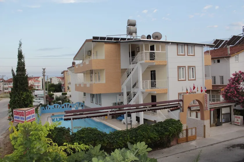 Gunisigi Apart Hotel Pension - Image 1