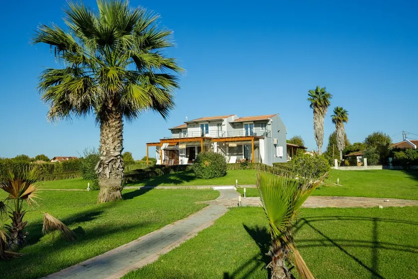 Tropical House Sea View - Image 1