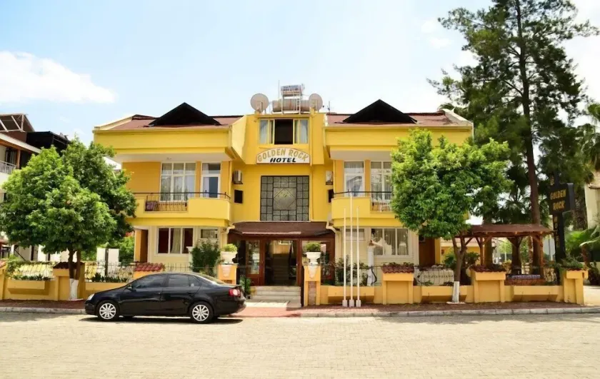 Golden Rock Hotel - Image 1
