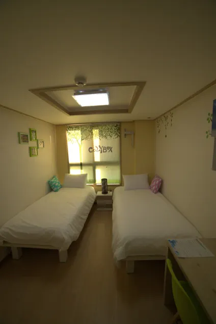 Cozybox Guesthouse - Image 1